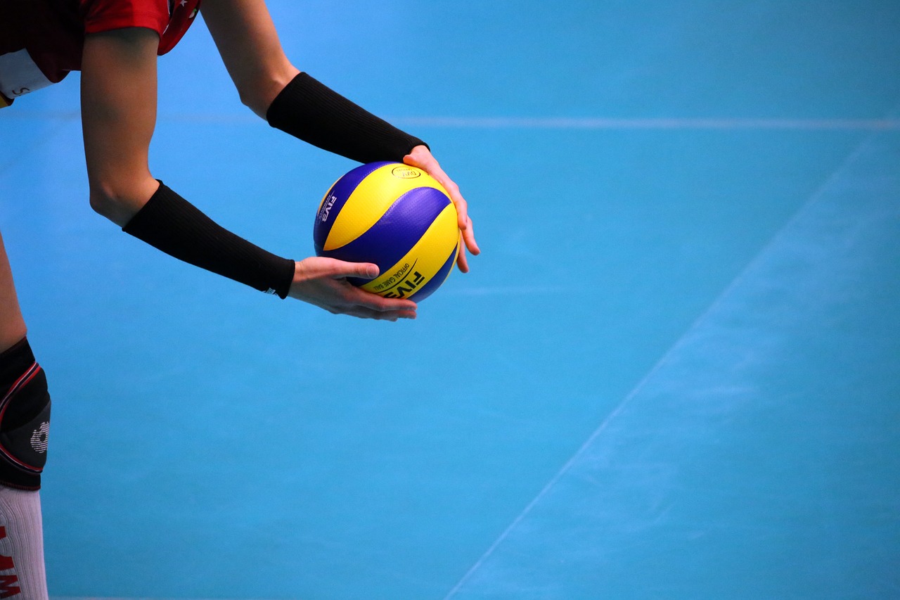 volleyball, ball, player-4108313.jpg